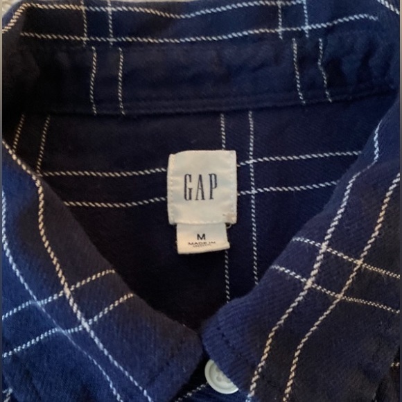 GAP Long Sleeve, Navy/White Plaid, Button Down Shirt (Medium) - Picture 6 of 7